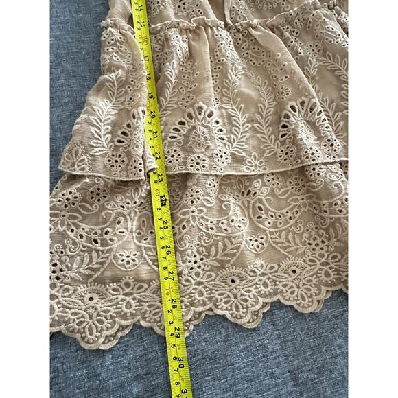 Alice + Olivia Waylon Off The Shoulder Dress Nude Embroidered eyelet / Size 4 - Picture 9 of 12